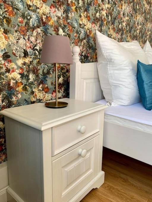 2-Zimmer Zentral In Ferdinandshof, Wlan Modern المظهر الخارجي الصورة