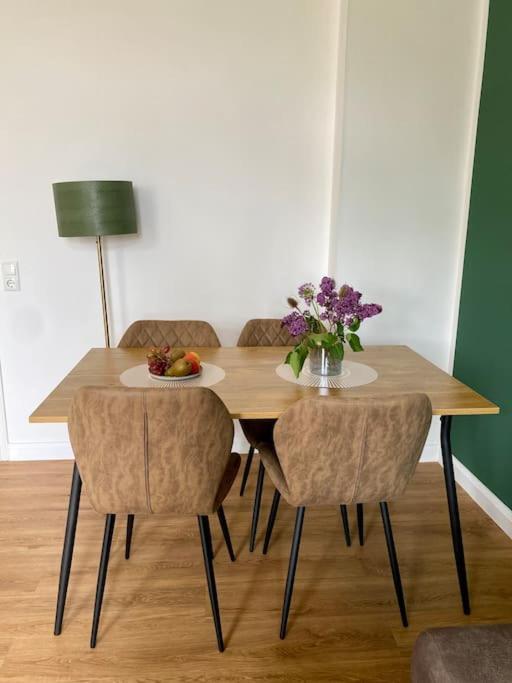 2-Zimmer Zentral In Ferdinandshof, Wlan Modern المظهر الخارجي الصورة